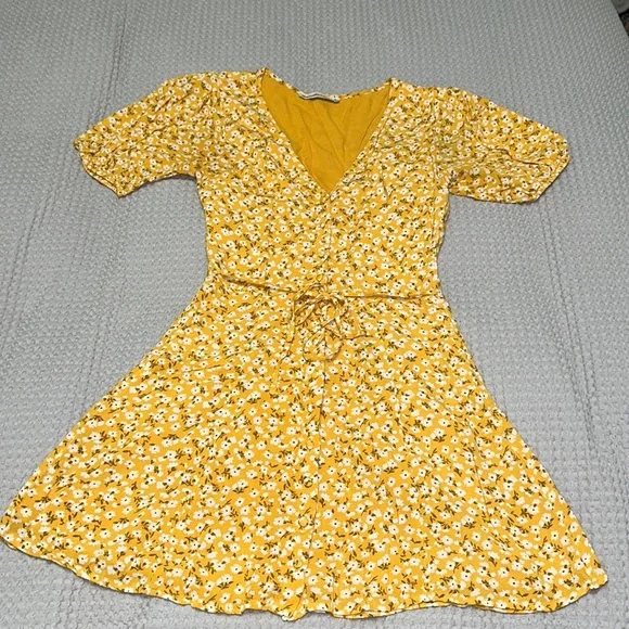 Abercrombie & Fitch Dress - Picture 1 of 3